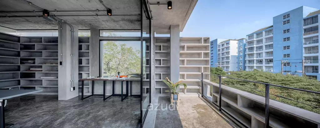Modern Industrial Townhouse in Chan Kasem Bangkok