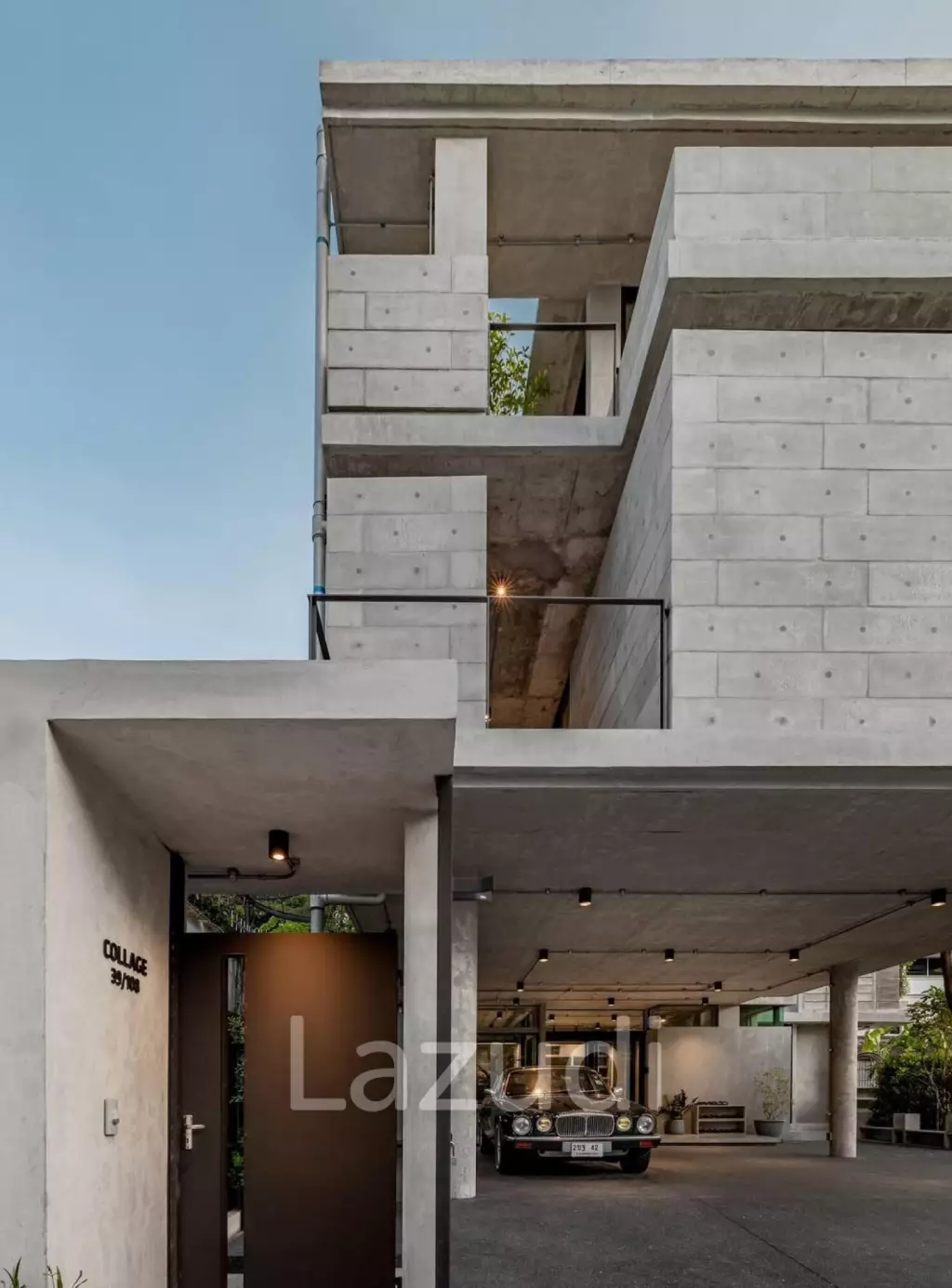 Modern Industrial Townhouse in Chan Kasem Bangkok