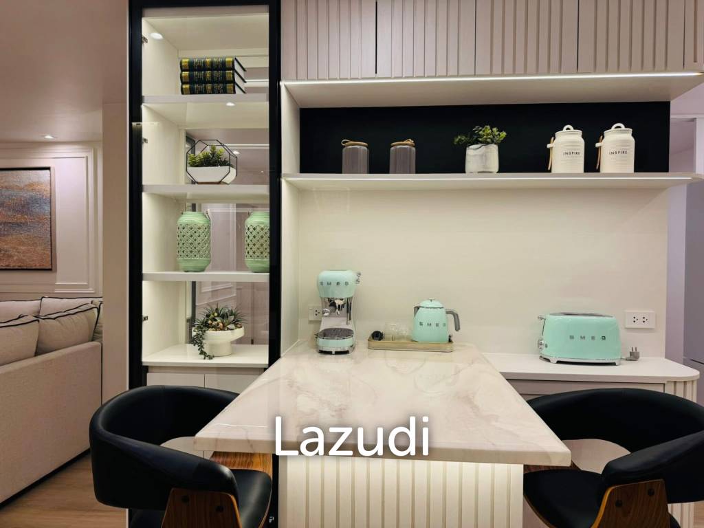 Chic 2BR Condo in Fortune Condo Town Bangkok
