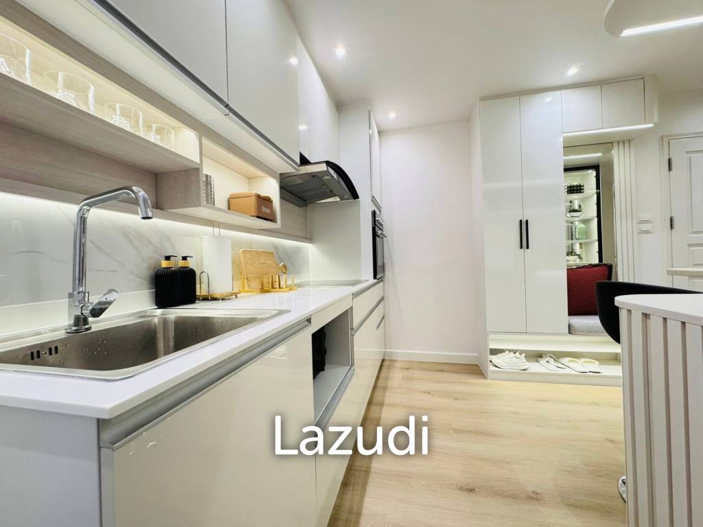 Chic 2BR Condo in Fortune Condo Town Bangkok