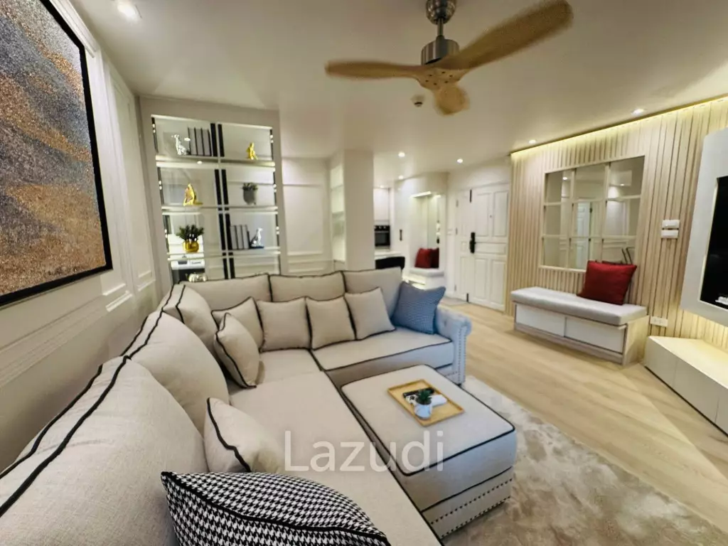 Chic 2BR Condo in Fortune Condo Town Bangkok