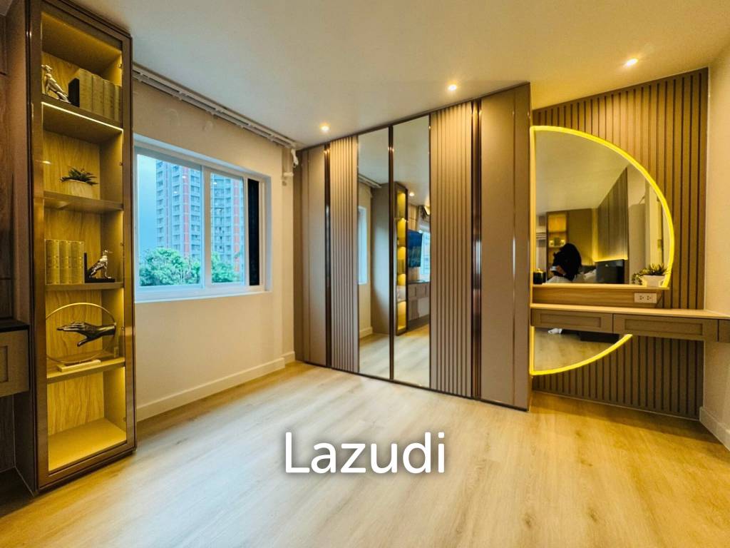 Chic 2BR Condo in Fortune Condo Town Bangkok