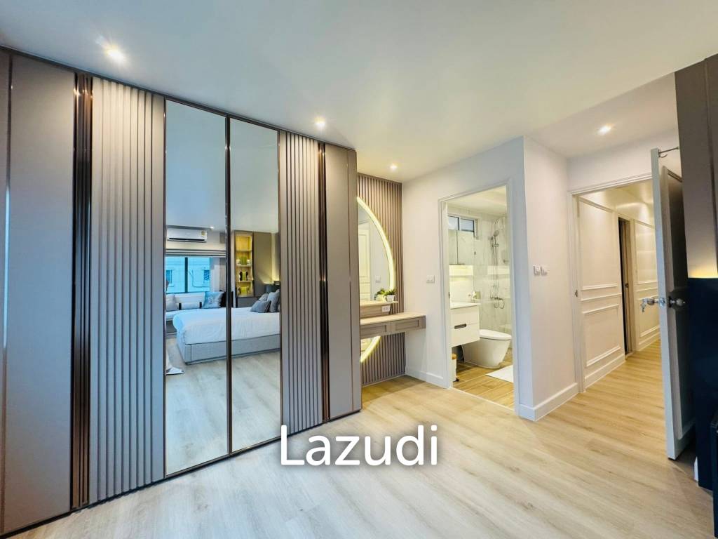 Chic 2BR Condo in Fortune Condo Town Bangkok