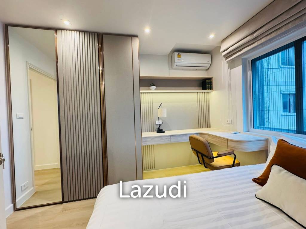 Chic 2BR Condo in Fortune Condo Town Bangkok