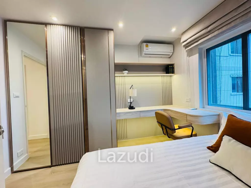 Chic 2BR Condo in Fortune Condo Town Bangkok