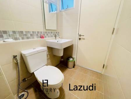 Baan Peang Ploen condo:  Studio condo for Sale walkable to the beach