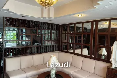 Luxurious 4-Storey Townhouse in Sathon Bangkok