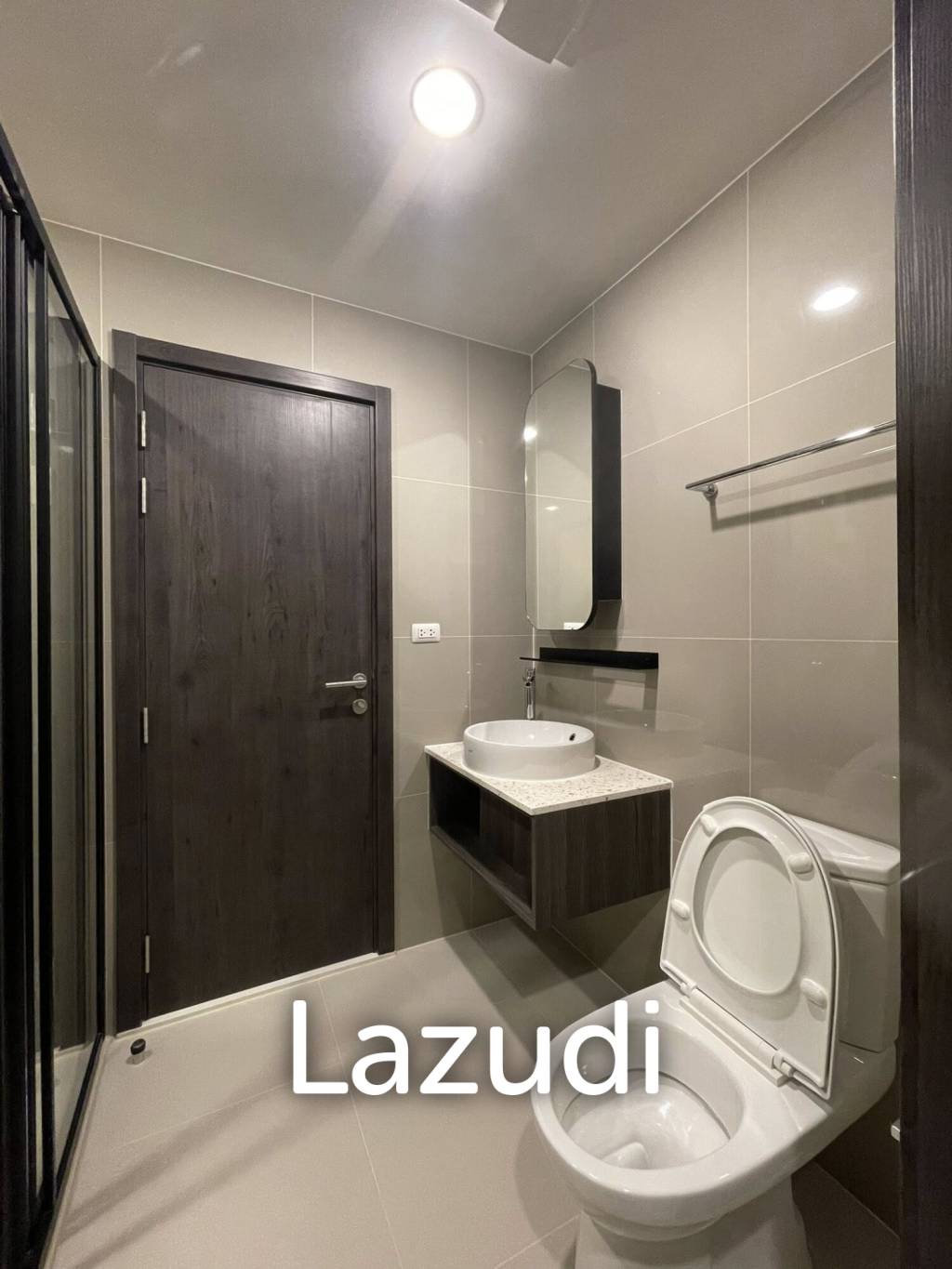 Modern 1 Bedroom Condo in XT Huai Khwang Bangkok