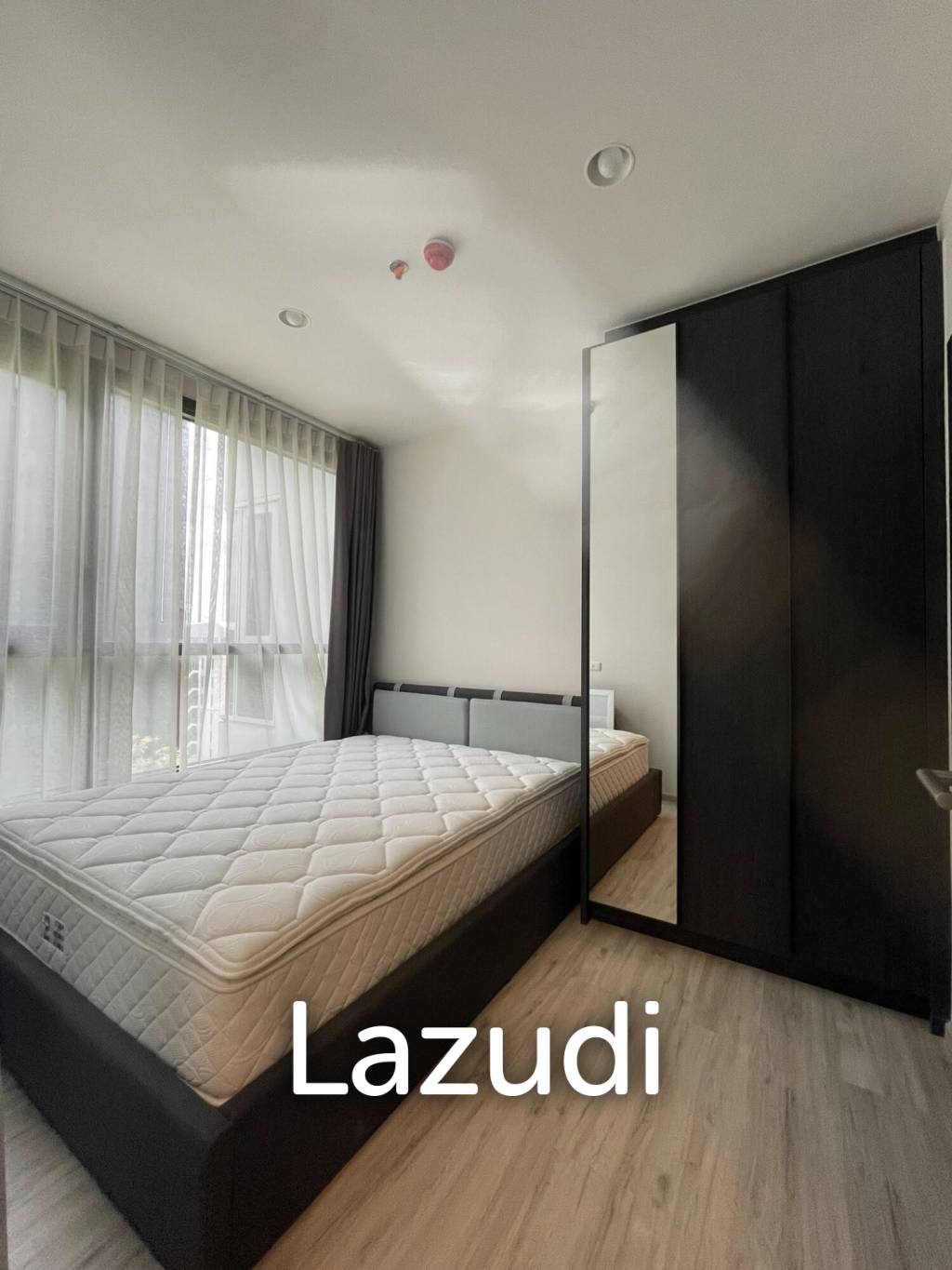 Modern 1 Bedroom Condo in XT Huai Khwang Bangkok