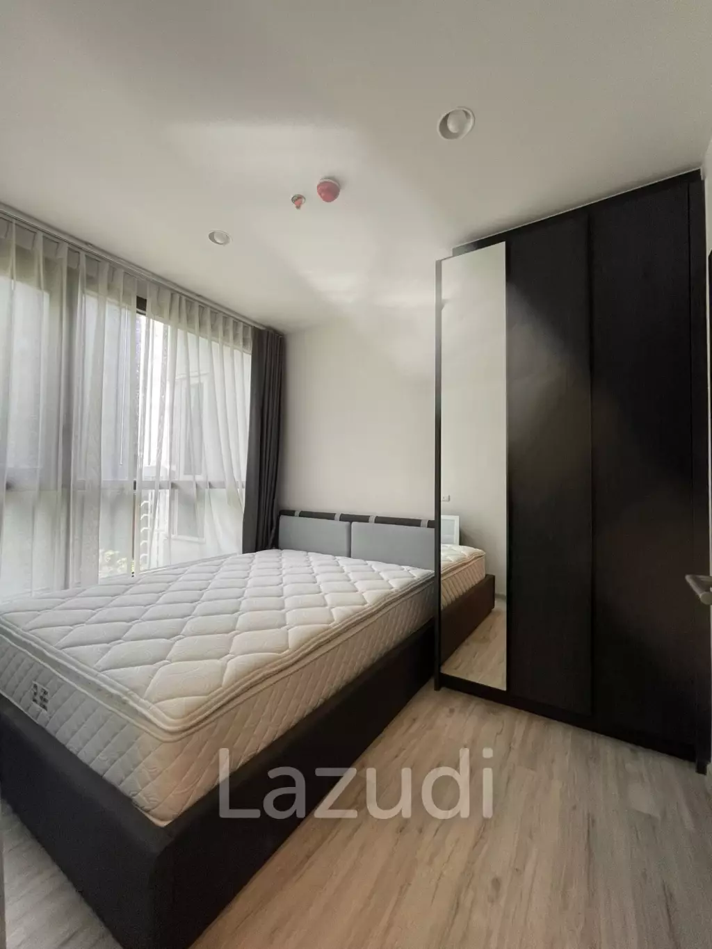 Modern 1 Bedroom Condo in XT Huai Khwang Bangkok