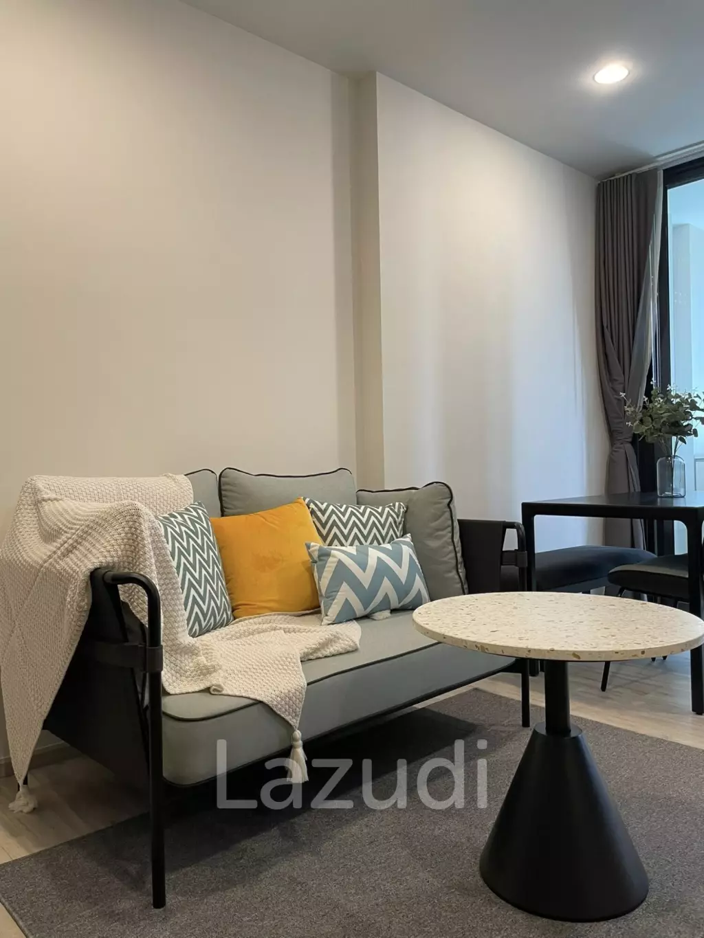 Modern 1 Bedroom Condo in XT Huai Khwang Bangkok