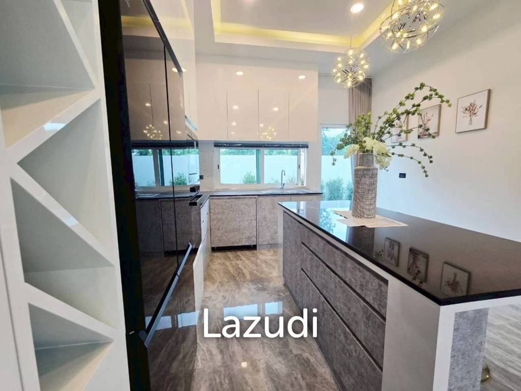 Luxurious 3-Bedroom Pool Villa in Hua Hin