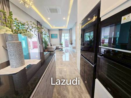 Luxurious 3-Bedroom Pool Villa in Hua Hin