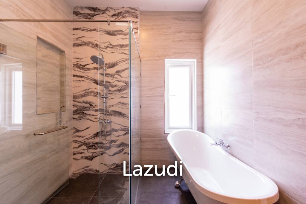 602 ตร.ม 3 เตียง 3 อาบน้ำ วิลล่า For ขาย