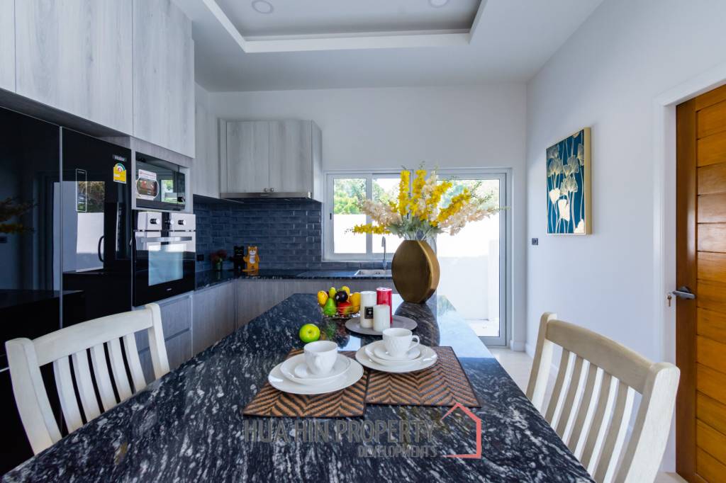 Luxurious 3-Bedroom Pool Villa in Hua Hin - ( UNDER CONSTRUCTION )