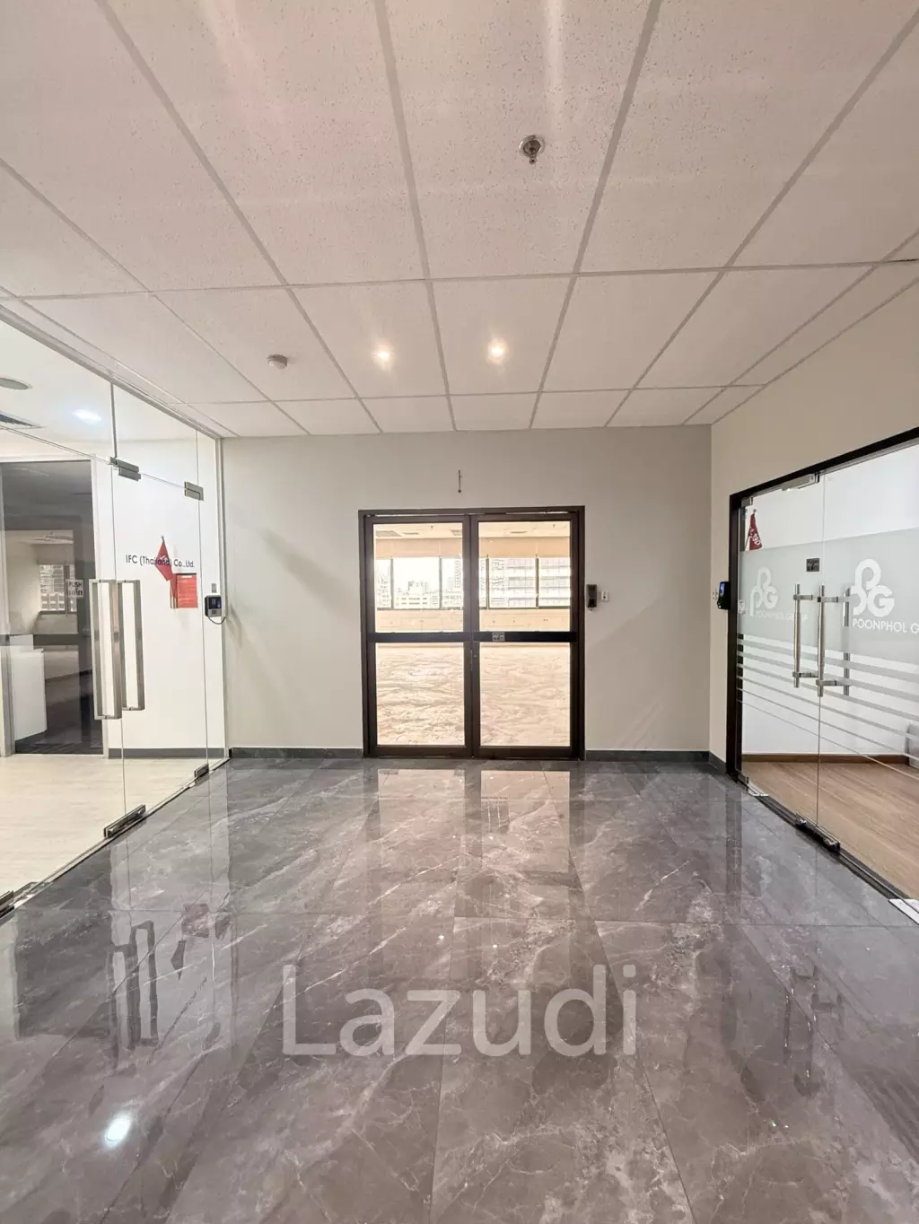 Spacious and Bright Office Space in Sathorn Road Bangkok
