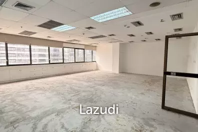 Spacious and Bright Office Space in Sathorn Road Bangkok