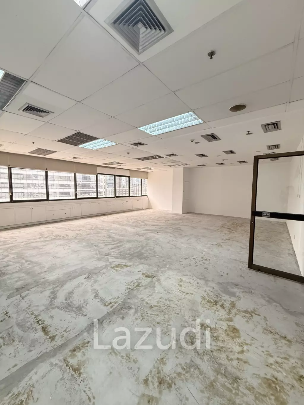 Spacious and Bright Office Space in Sathorn Road Bangkok