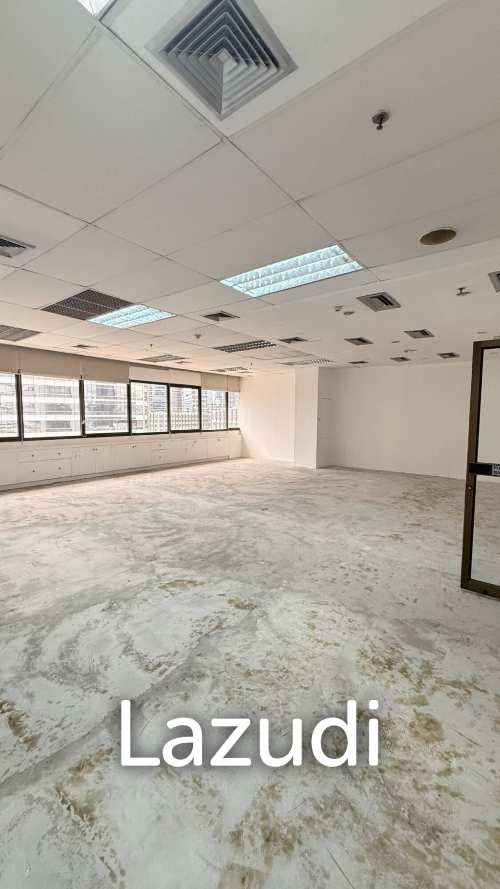 Spacious and Bright Office Space in Sathorn Road Bangkok