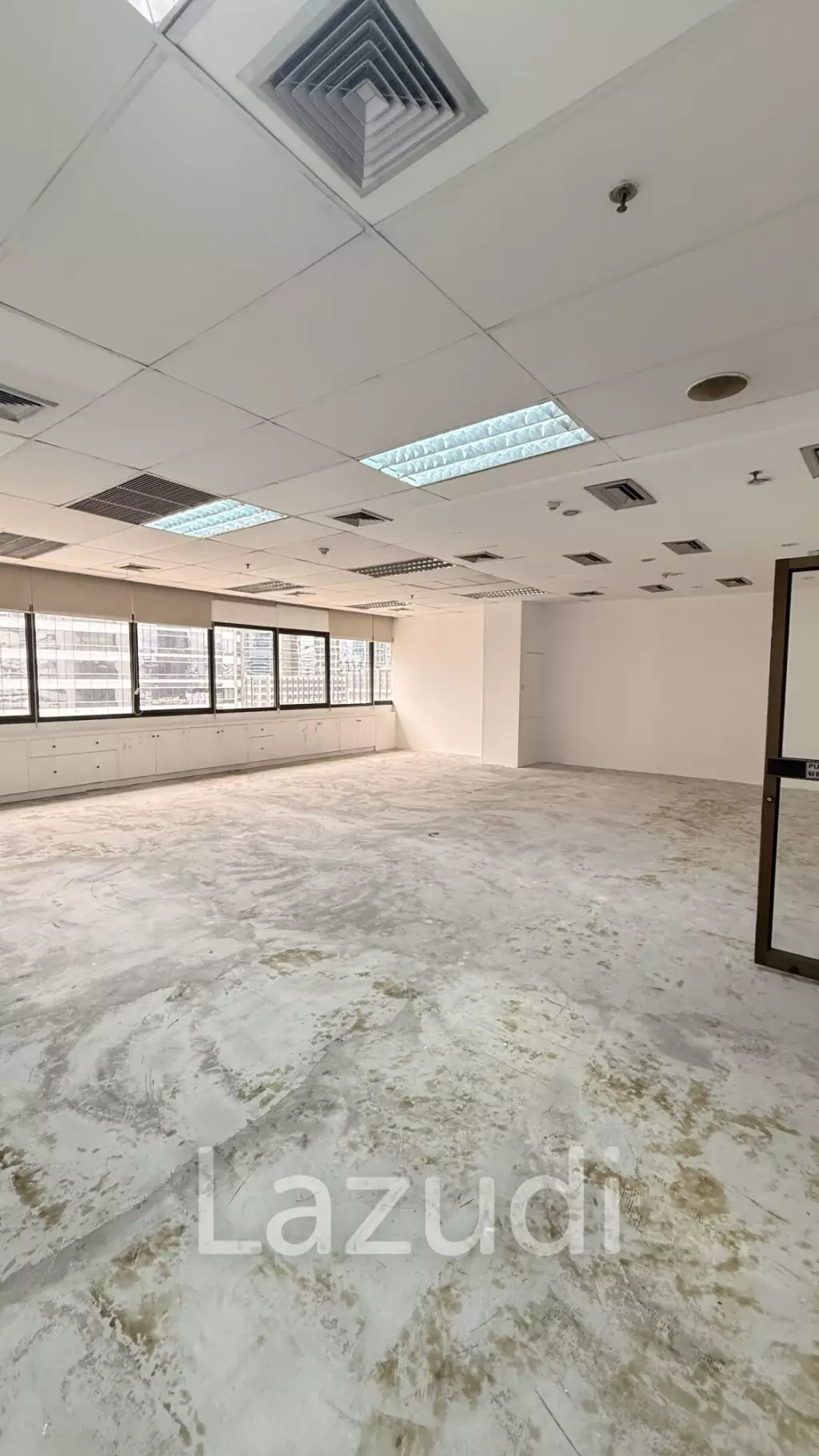 Spacious and Bright Office Space in Sathorn Road Bangkok