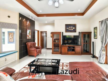 Bergblick / 420 qm Grundstück / 230 qm Wohnfläche