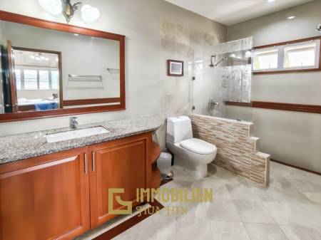 Bergblick / 420 qm Grundstück / 230 qm Wohnfläche