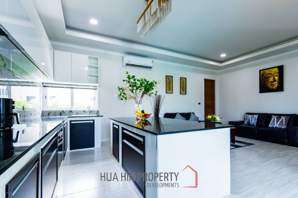 Modern Luxury Villa with Pool in Hua Hin