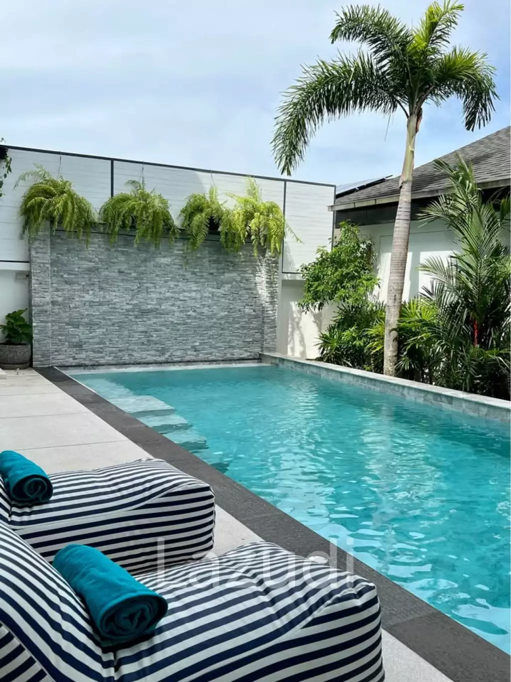 Modern 4-Beroom House for Rent In Soi Cherng Talay 2