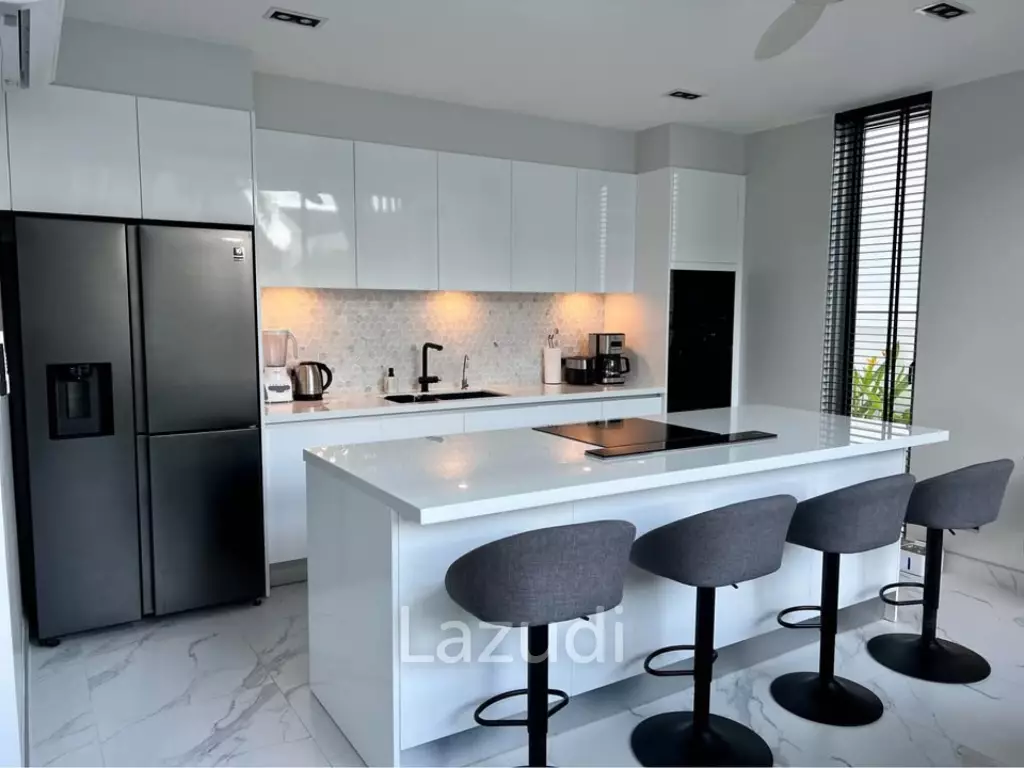 Modern 4-Beroom House for Rent In Soi Cherng Talay 2
