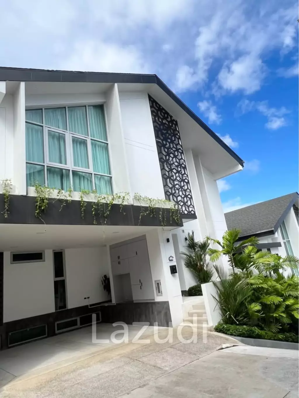 Modern 4-Beroom House for Rent In Soi Cherng Talay 2