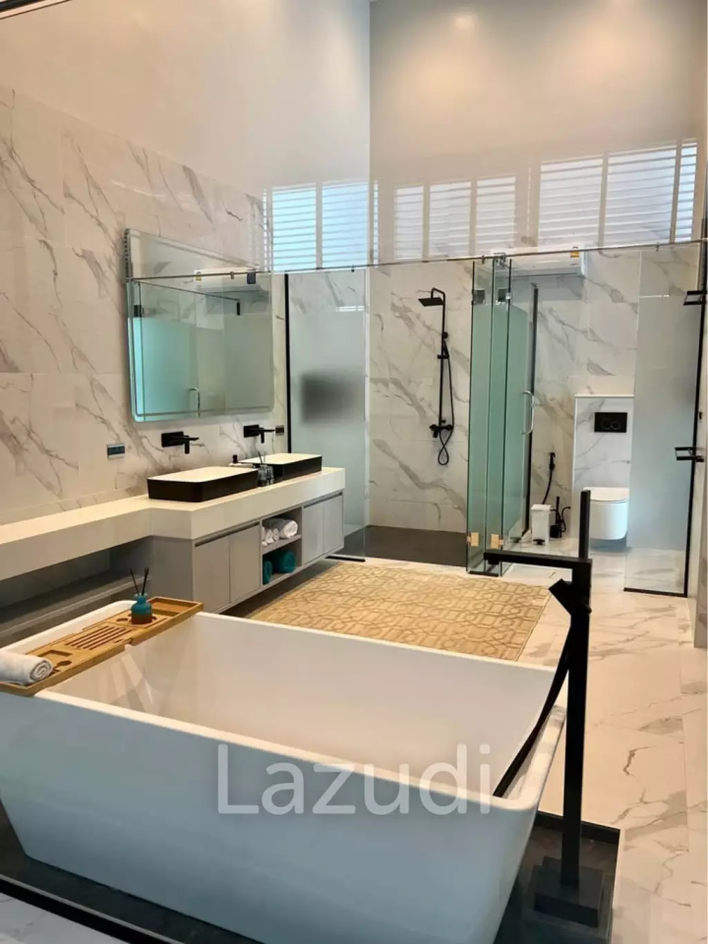 Modern 4-Beroom House for Rent In Soi Cherng Talay 2