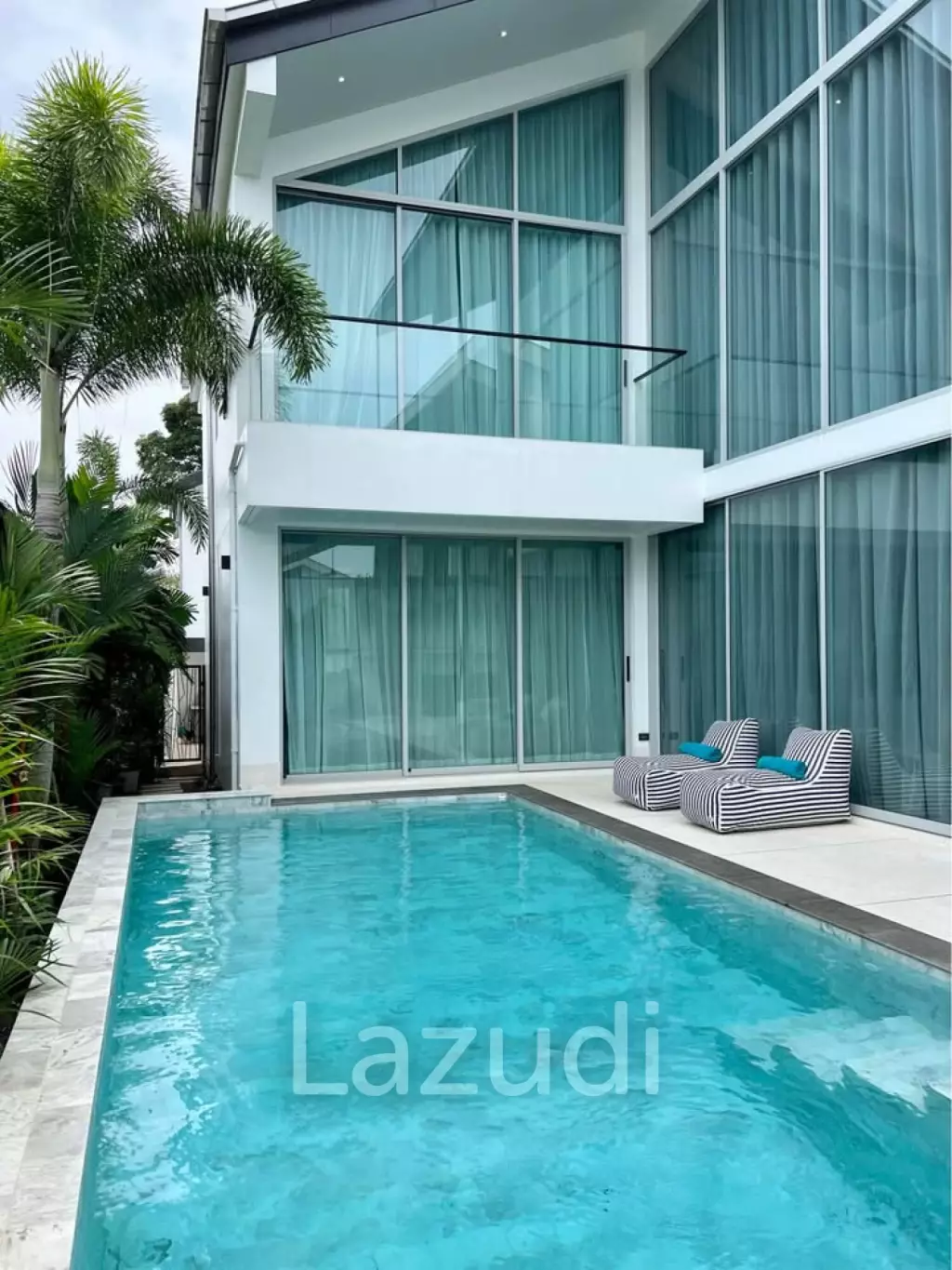 Modern 4-Beroom House for Rent In Soi Cherng Talay 2