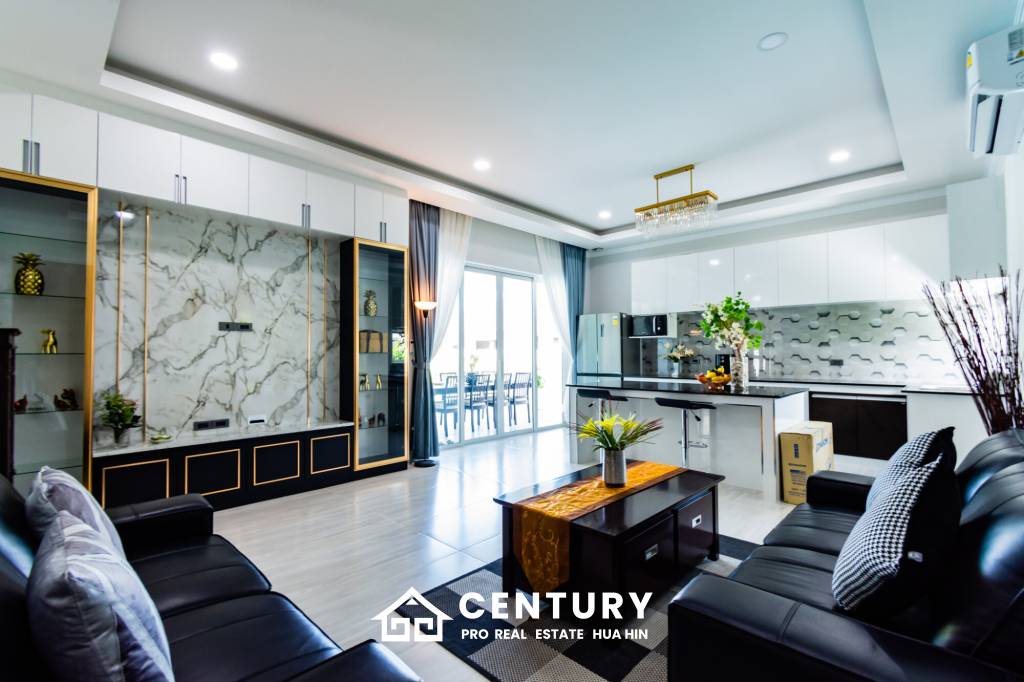 279 ตร.ม 3 เตียง 2 อาบน้ำ วิลล่า For ขาย