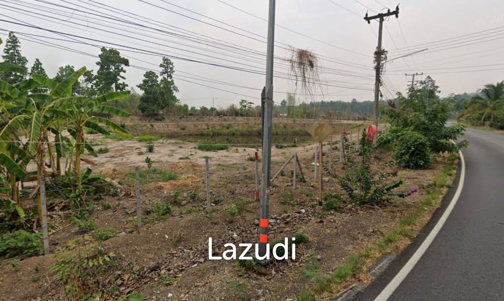 3 Rai Land for Sale Corner plot with pond at Huai Sai Mae Rim