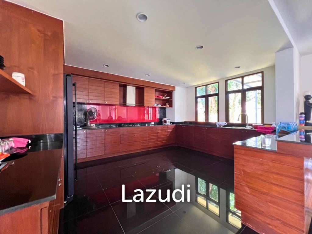 5 Beds 6 Baths 500 SQ.M. Phutara Villa Pattaya