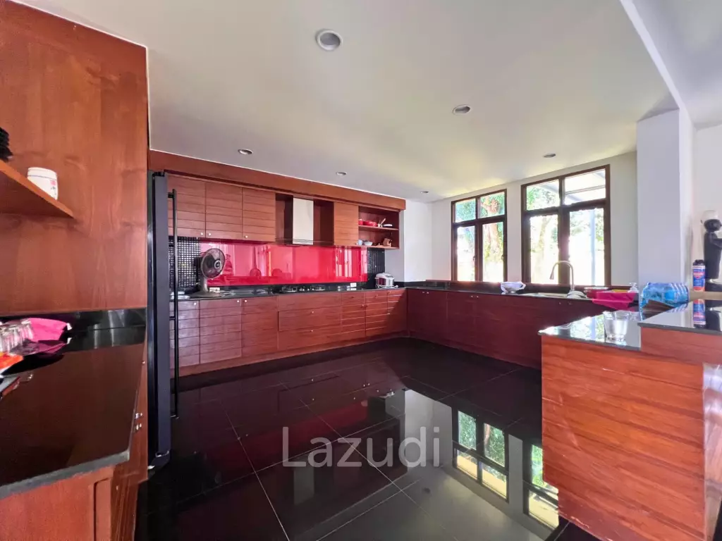 5 Beds 6 Baths 500 SQ.M. Phutara Villa Pattaya