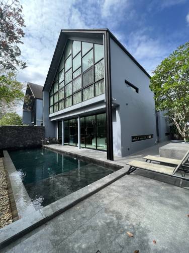 Modern 3-Bedroom Pool Villa for Sale in Bang Tao