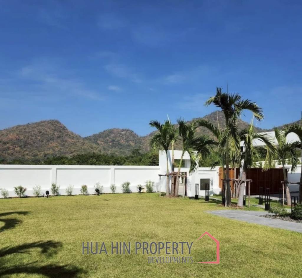 HILLSIDE HAMLET9  : 3 bed exceptional resale villa