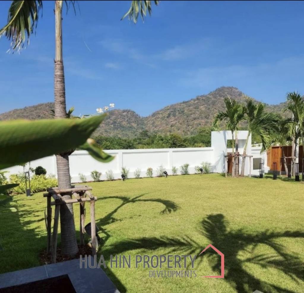 HILLSIDE HAMLET9  : 3 bed exceptional resale villa