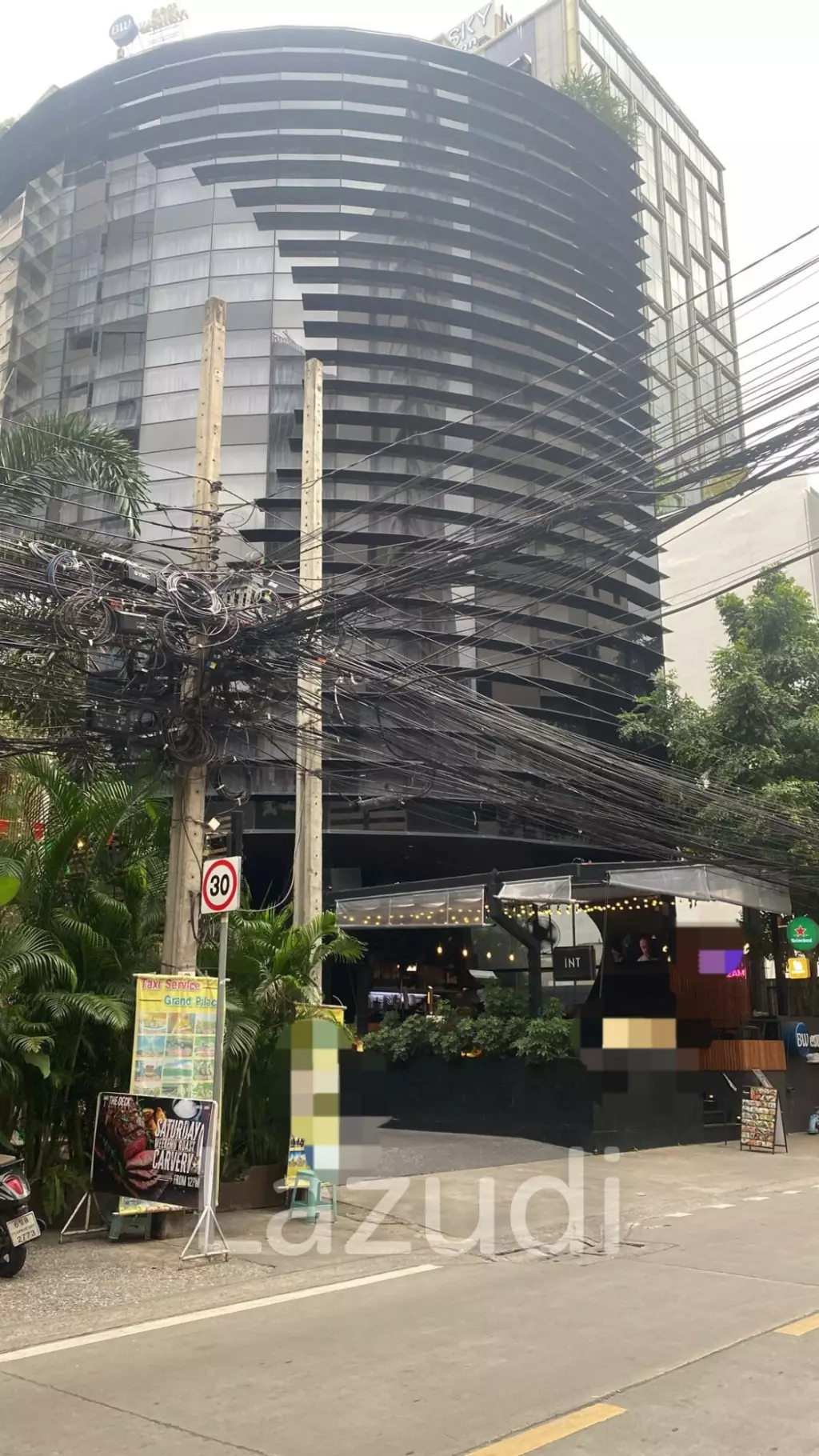 214sqm Award-Winning Restaurant on Sukhumvit 20 Hotel Rooftop -  Very Affordable Fully Equipped and Ready to Operate