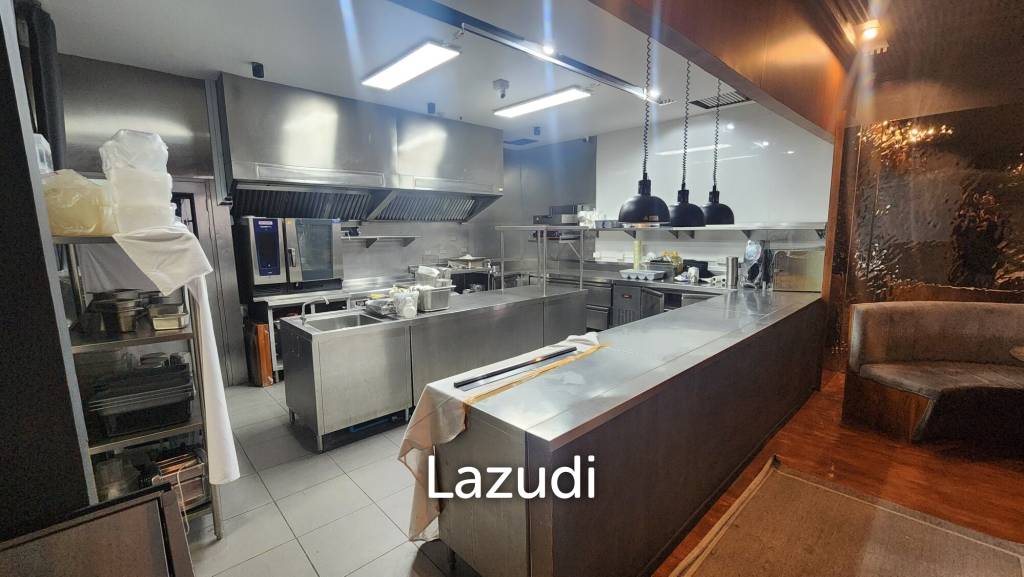 214sqm Award-Winning Restaurant on Sukhumvit 20 Hotel Rooftop -  Very Affordable Fully Equipped and Ready to Operate
