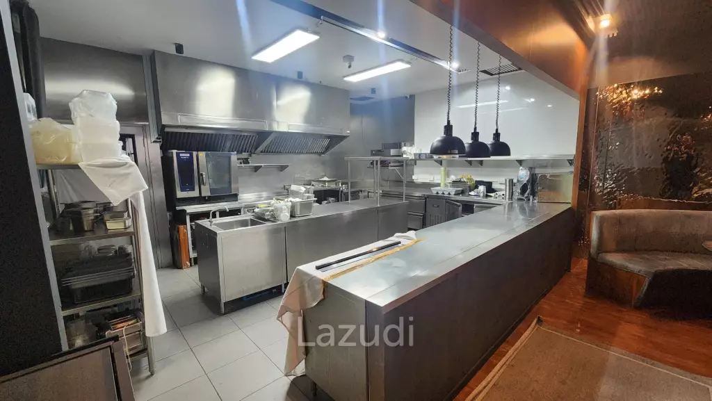214sqm Award-Winning Restaurant on Sukhumvit 20 Hotel Rooftop -  Very Affordable Fully Equipped and Ready to Operate