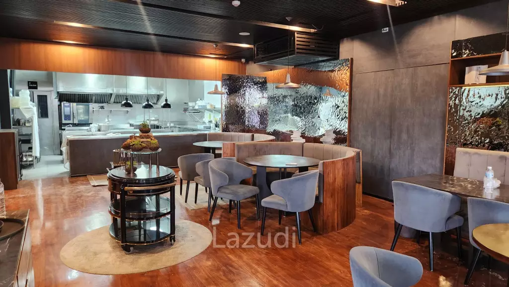 214sqm Award-Winning Restaurant on Sukhumvit 20 Hotel Rooftop -  Very Affordable Fully Equipped and Ready to Operate
