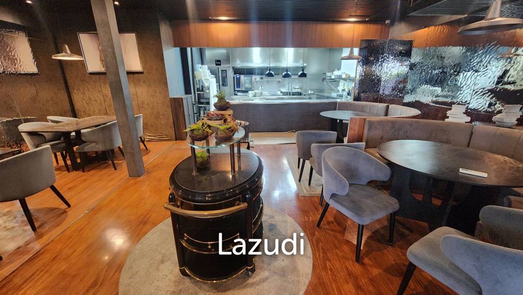 214sqm Award-Winning Restaurant on Sukhumvit 20 Hotel Rooftop -  Very Affordable Fully Equipped and Ready to Operate