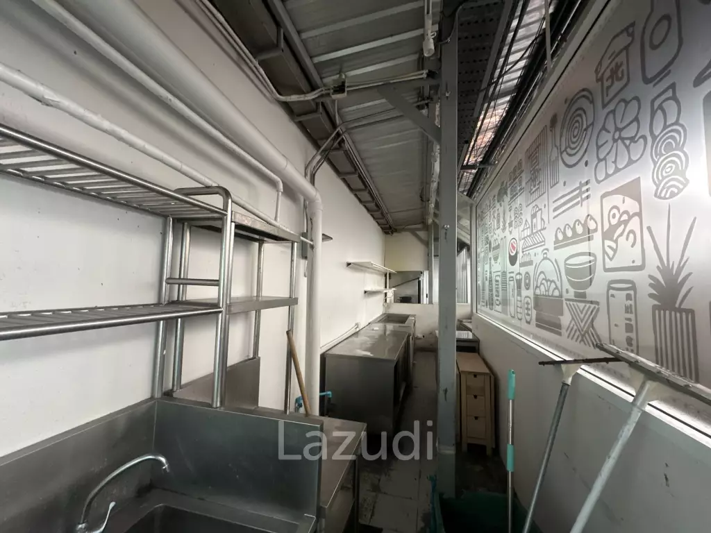 Restaurants and bars connected to BTS Chong Nonsi within the Silom Connect project.