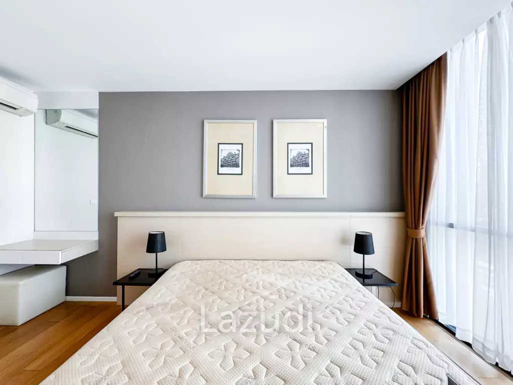 Estella Ekkamai 2-Bedroom Condo with City Views