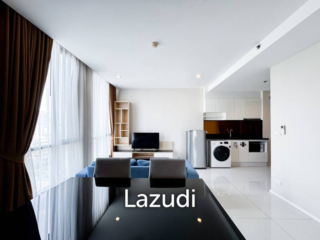 Estella Ekkamai 2-Bedroom Condo with City Views