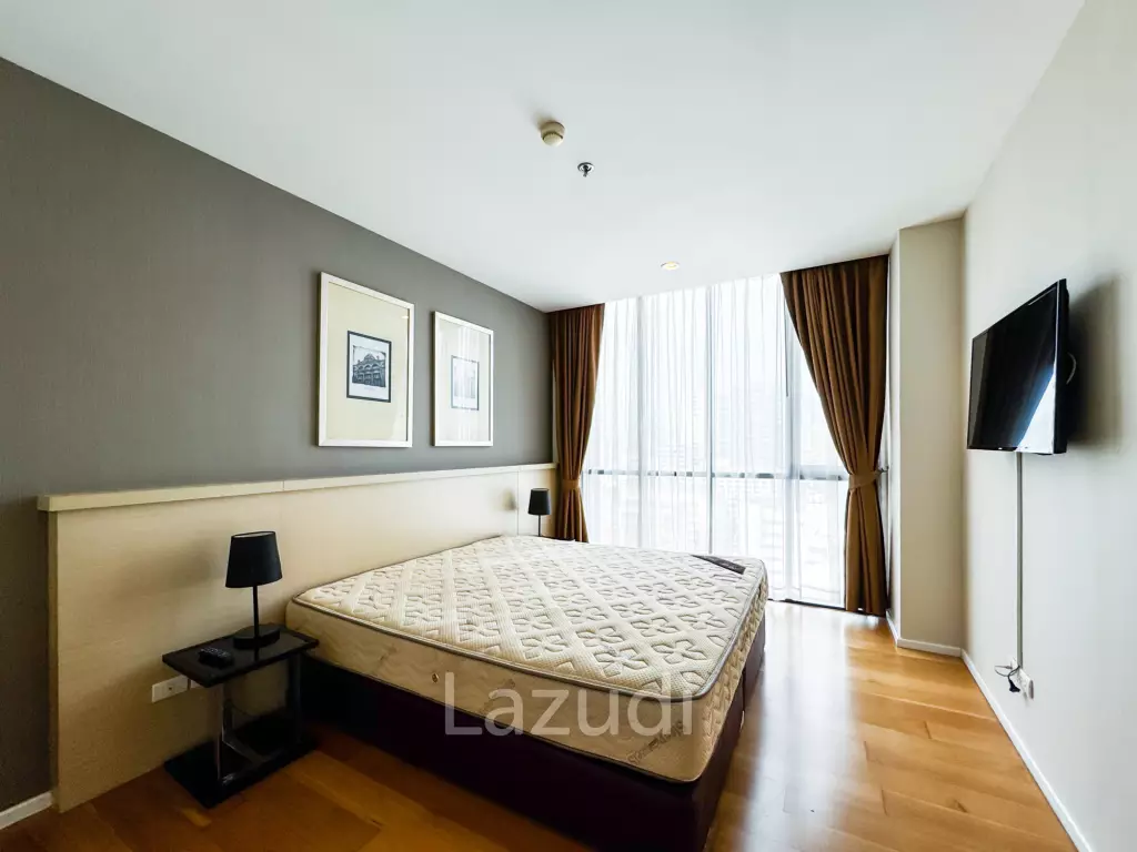 Estella Ekkamai 2-Bedroom Condo with City Views