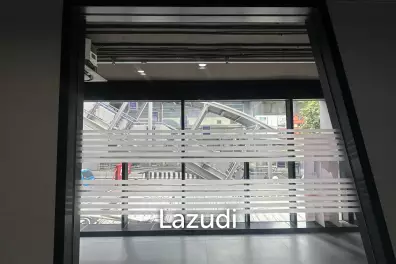 Silom Connect retail area connected to BTS Chong Nonsi.