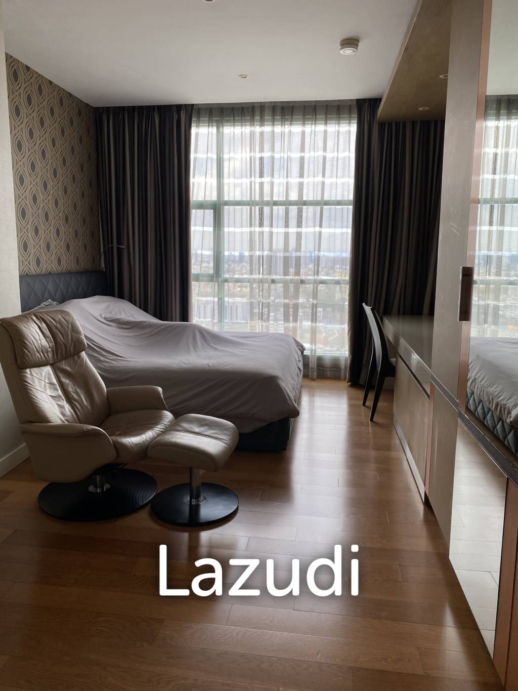 Stunning 2-Bed Condo With Skyline Views Bangkok